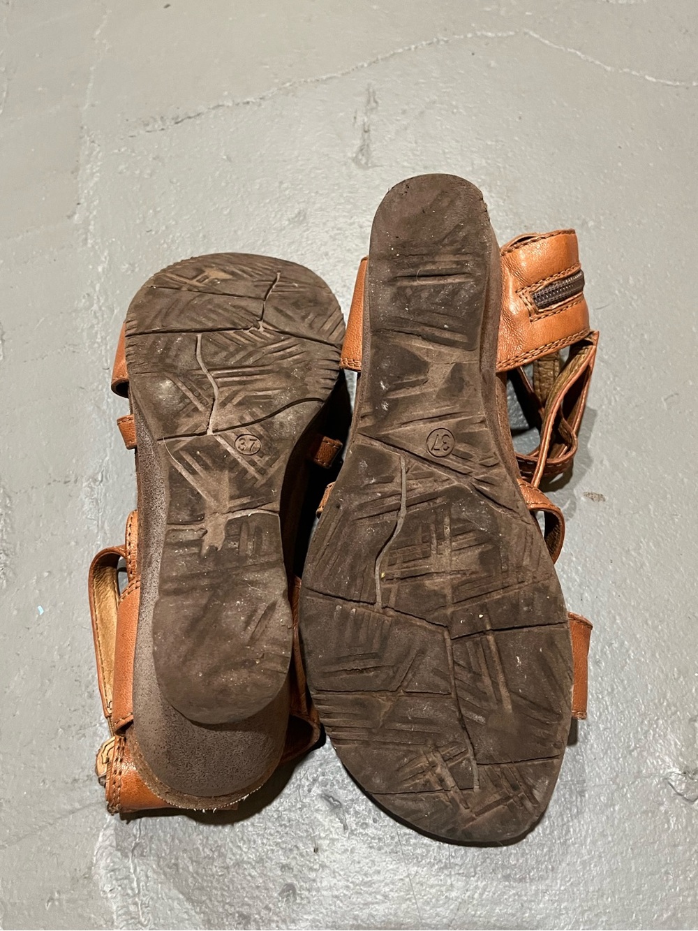 Miz Mooz Shay Hazelnut Sandals size 37 - Picture 6 of 6
